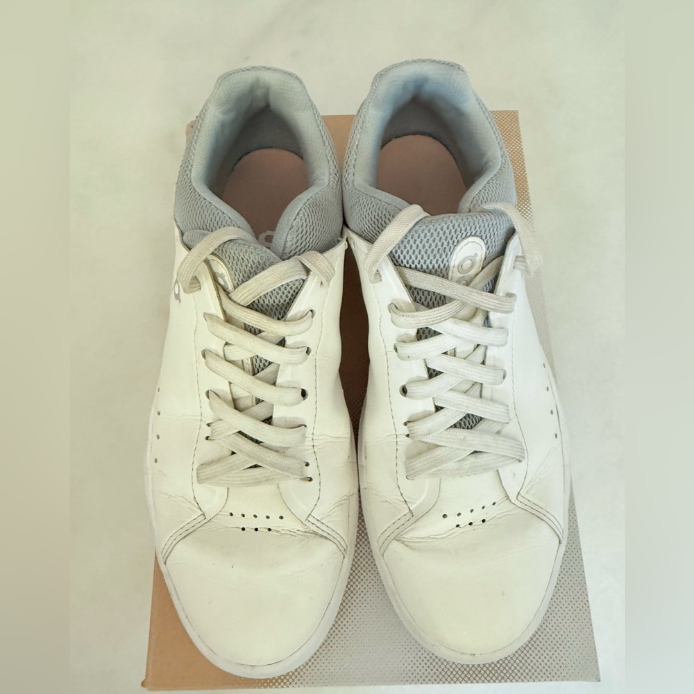 🎀On THE ROGER Advantage white rose women size 7 in good used condition🎀 - Picture 5 of 9